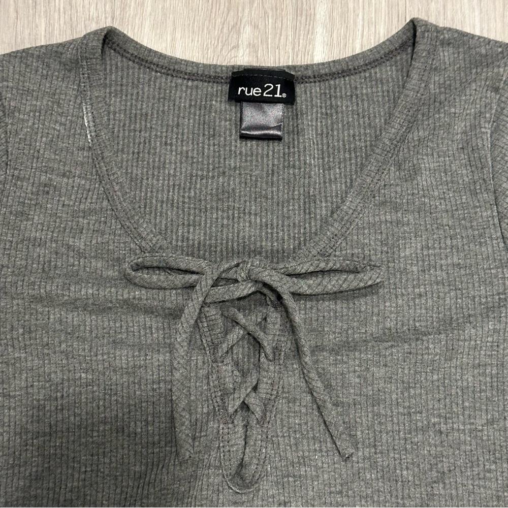 Rue21 Ribbed Top - Picture 2 of 3